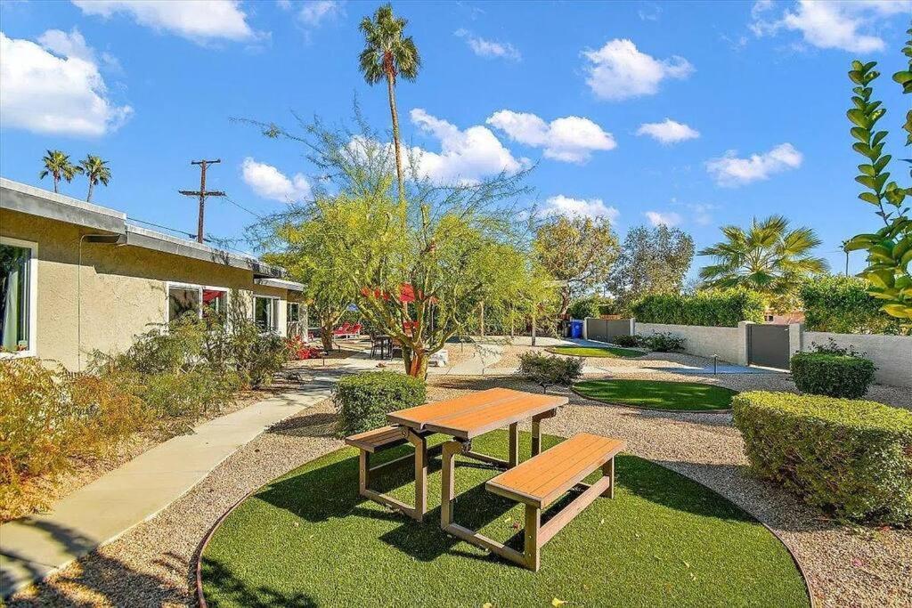 Gorgeous Landscape 3 Bed Home Spacious Home Palm Springs Exterior photo